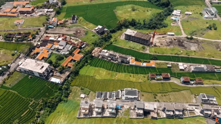 Terrain stratégique de 20 ares en bail emphytéotique situé dans une zone touristique prisée de Pererenan