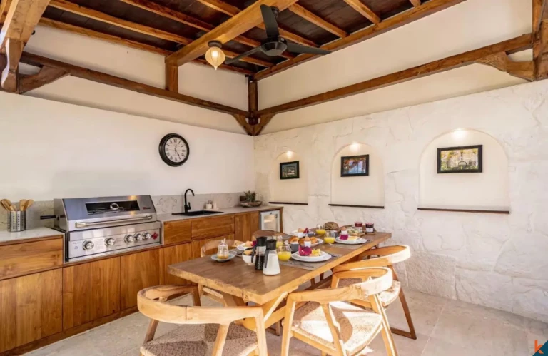 Vila Tiga Kamar Tidur Modern Dijual Dekat Pantai Nyang Nyang - Uluwatu