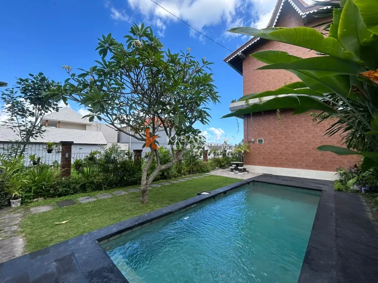 Spacious Four-Bedroom Two-Story Unfurnished Shared Pool Villa in Canggu