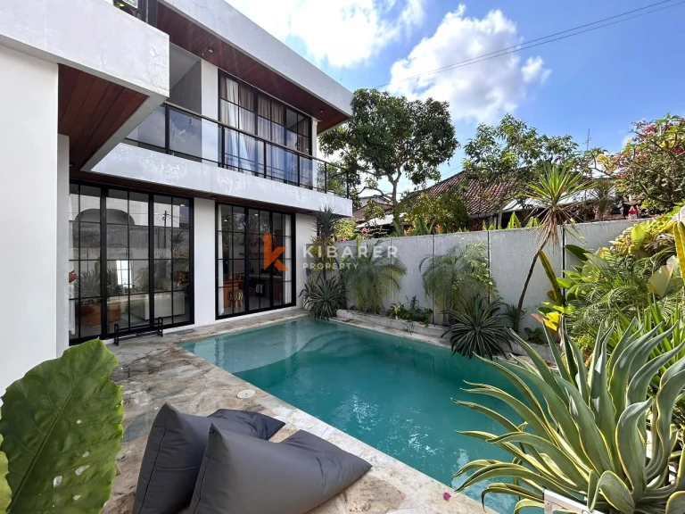 Contemporary Three-Bedroom Villa with Private Pool in Tumbak Bayuh
