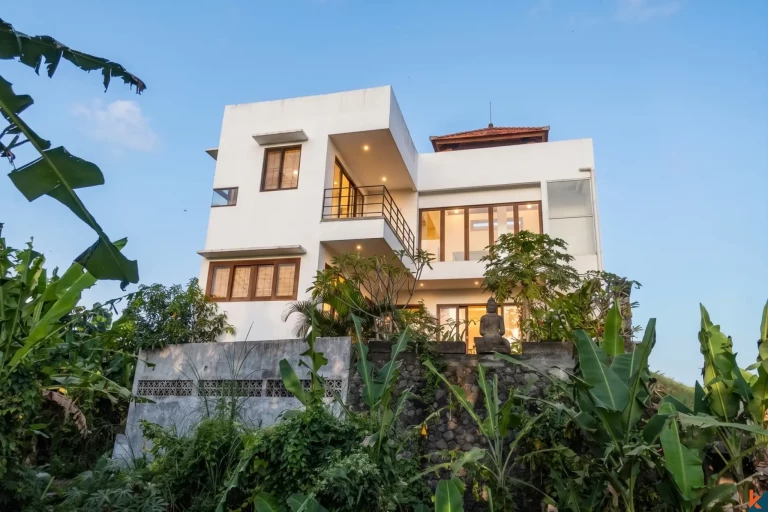 Amazing Four Bedroom Spacious Leasehold Villa in Buduk
