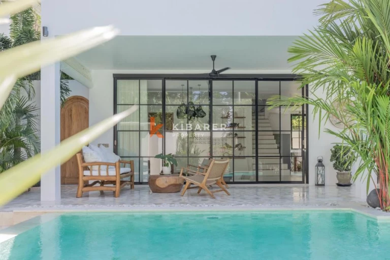 Beautiful Bright Four Bedroom Luxury Villa Minutes from Nyang Nyang Beach