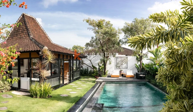 Charming Tropical Three-Bedroom Villa in Prime Berawa