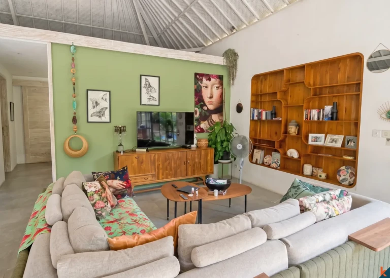 Gorgeous Three Bedroom Pool and Garden Villa for Lease in Umalas