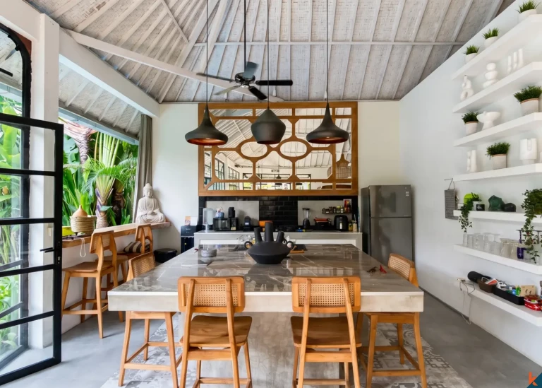 Gorgeous Three Bedroom Pool and Garden Villa for Lease in Umalas
