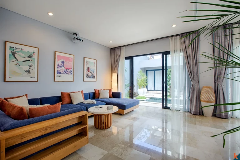 Vila Sewa Tiga Kamar Tidur yang Hebat dengan Rooftop di Timur Laut Pererenan