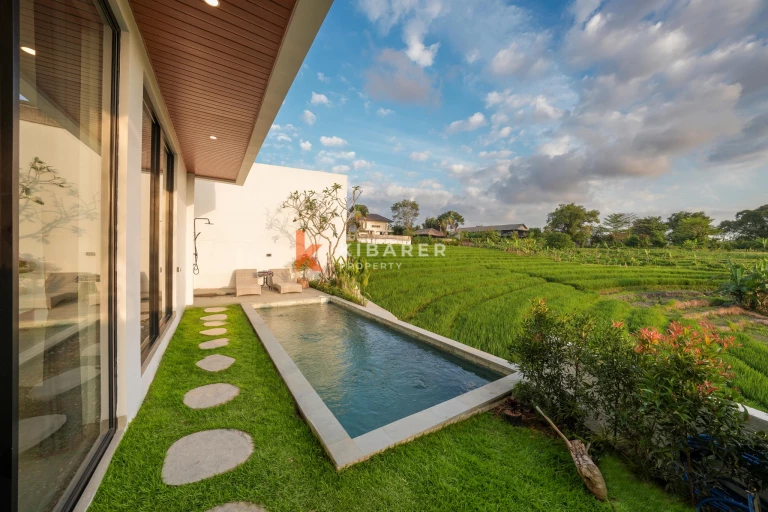 Spacious Three-Bedroom Villa with Panoramic Views in Cepaka