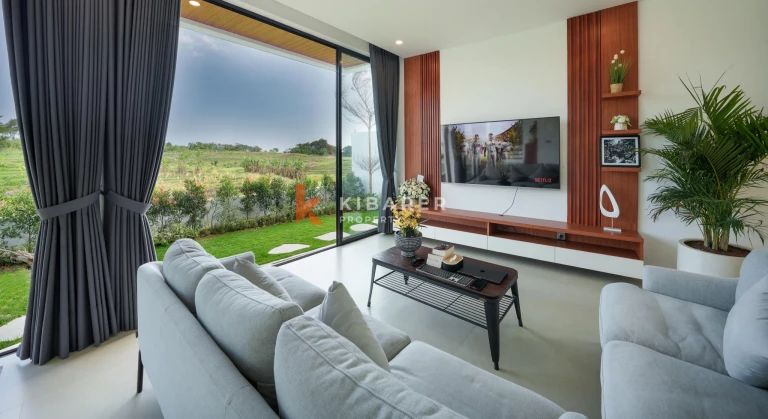 Spacious Three-Bedroom Villa with Panoramic Views in Cepaka
