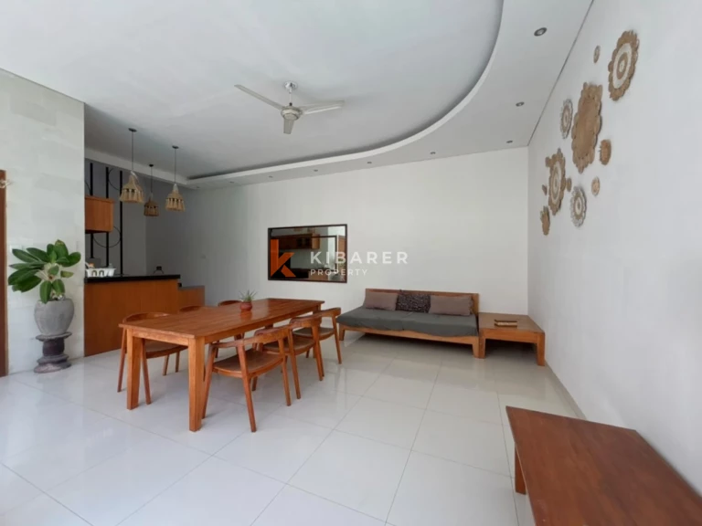 Évasion tropicale – Villa de 3 chambres avec espace de vie fermé à Berawa