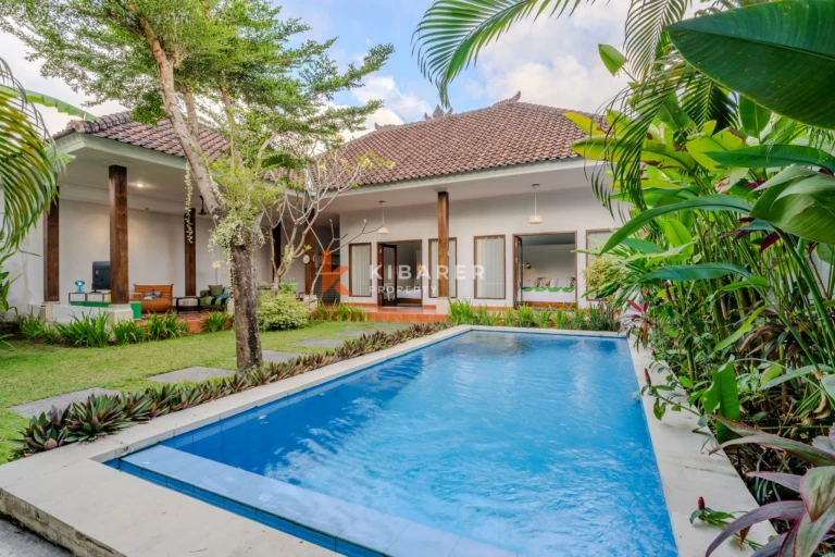 Elegant Two-Bedroom Tropical Villa with Open Living and Private Pool in SeminyakElegant Two-Bedroom Tropical Villa with Open Living and Private Pool in Seminyak