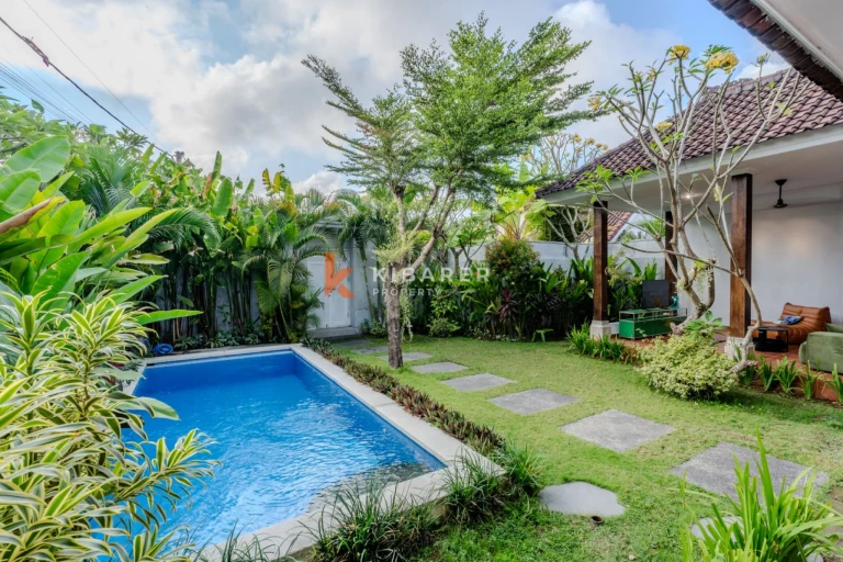 Elegant Two-Bedroom Tropical Villa with Open Living and Private Pool in SeminyakElegant Two-Bedroom Tropical Villa with Open Living and Private Pool in Seminyak