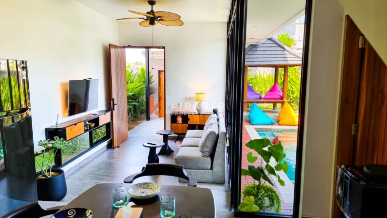 Contemporary Three-Bedroom Villa with Dedicated Remote Workspace in Umalas