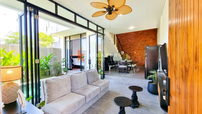 Contemporary Three-Bedroom Villa with Dedicated Remote Workspace in Umalas