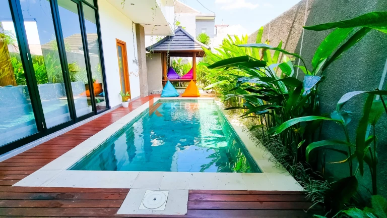 Contemporary Three-Bedroom Villa with Dedicated Remote Workspace in Umalas