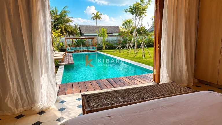 Elegant Six-Bedroom Tropical Villa with Refined Contemporary Design in Seseh