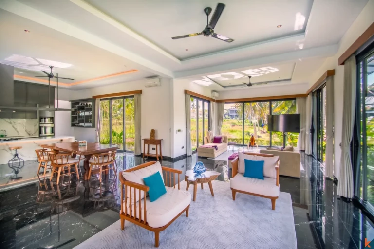 Amazing four bedroom estate facing the jungle in Ubud