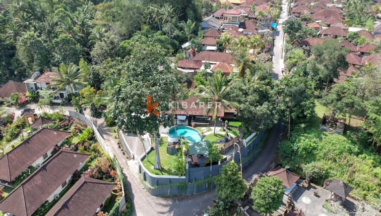 Authentic Wooden Four Bedroom Villa in Peaceful Nature Neighborhood of Tabanan