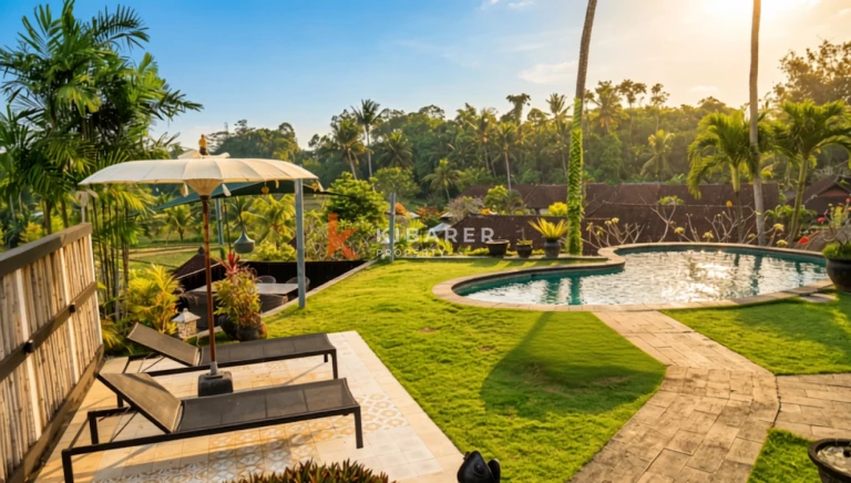 Authentic Wooden Four Bedroom Villa in Peaceful Nature Neighborhood of Tabanan