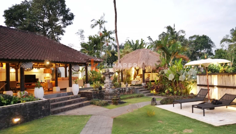 Authentic Wooden Four Bedroom Villa in Peaceful Nature Neighborhood of Tabanan