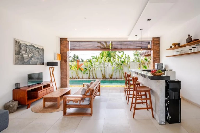 Tropical Three Bedroom Villa with Mountain View Near Tanah Lot