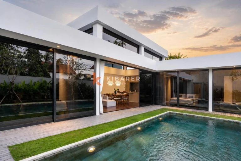 Bright Contemporary Two Bedroom Villa in Canggu Padang Tawang