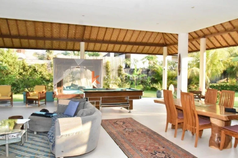 Island Paradise – Vila Tiga Kamar Tidur yang Dikelilingi Alam di Amed