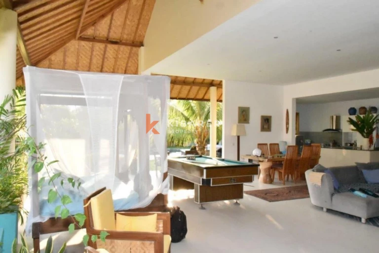 Island Paradise – Vila Tiga Kamar Tidur yang Dikelilingi Alam di Amed