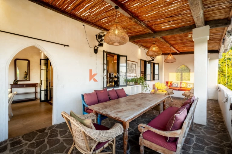 Arches blanches et rêves tropicaux – Villa de 4 chambres à Umalas