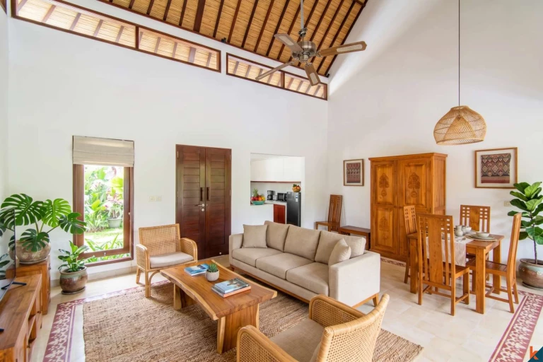 Maison de trois chambres de style traditionnel avec vue sur la jungle à Kediri - Tabanan