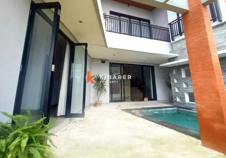 Orange Three-Bedrooms Villa in Dalung with Flexible Furnishing Options