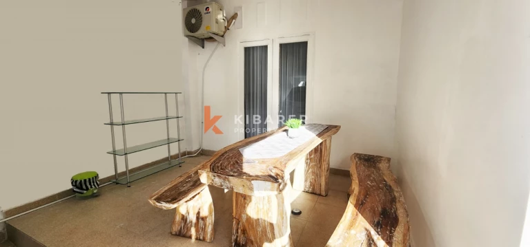 Villa Nyaman Tiga Kamar Tidur dengan Kolam Renang Pribadi di Ungasan