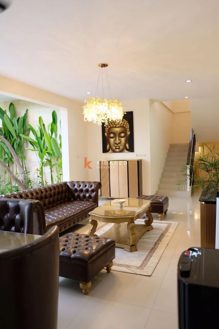 Belle villa de quatre chambres avec une vie ouverte à Nusa Dua