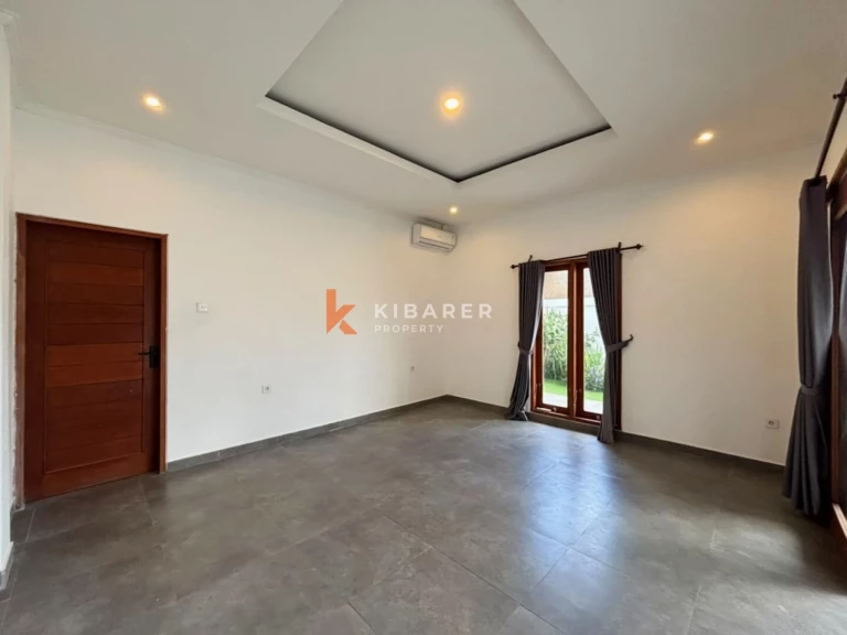 Vila 2 Kamar Tidur Tanpa Perabotan dengan Ruang Keluarga Terbuka & Rooftop di Pererenan