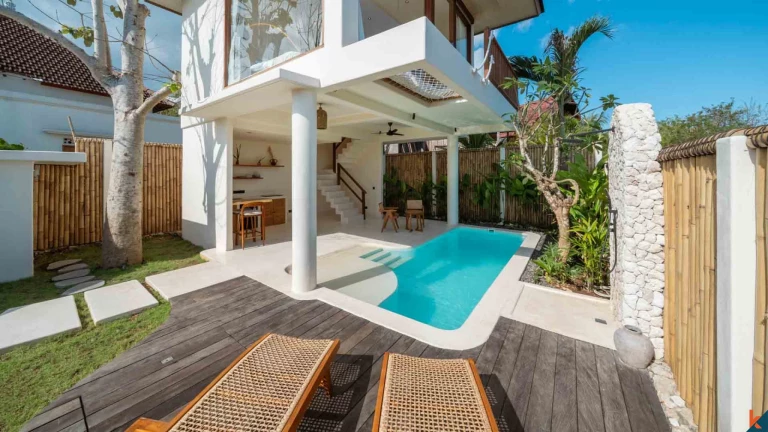 Vila Mediterania Modern Satu Kamar Tidur dengan Pemandangan Laut di Nusa Lembongan
