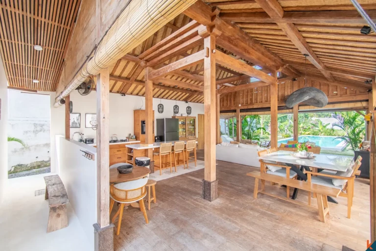 Fantastic three bedroom modern joglo style for lease in Kedungu
