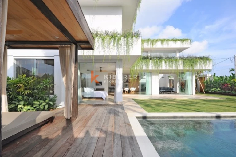 Modern Five-Bedroom Villa with Expansive Rooftop in Canggu