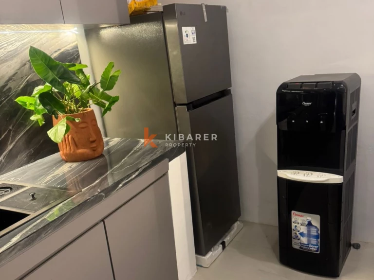 Villa Modern Dua Kamar Tidur dengan Kolam Renang Pribadi dan Rooftop Luas di Nyanyi