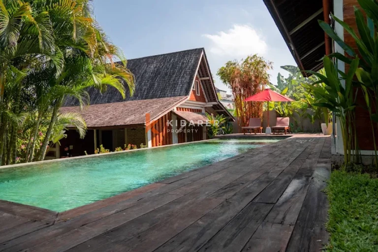 Tropical Serenity Four Bedroom Villa in Pererenan
