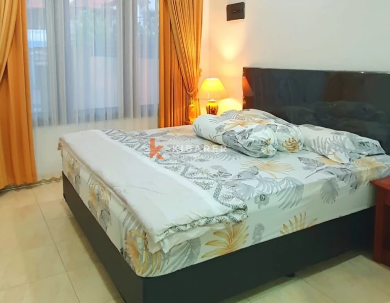 The Pool House – Hunian Tropis dengan Empat Kamar Tidur di Jimbaran