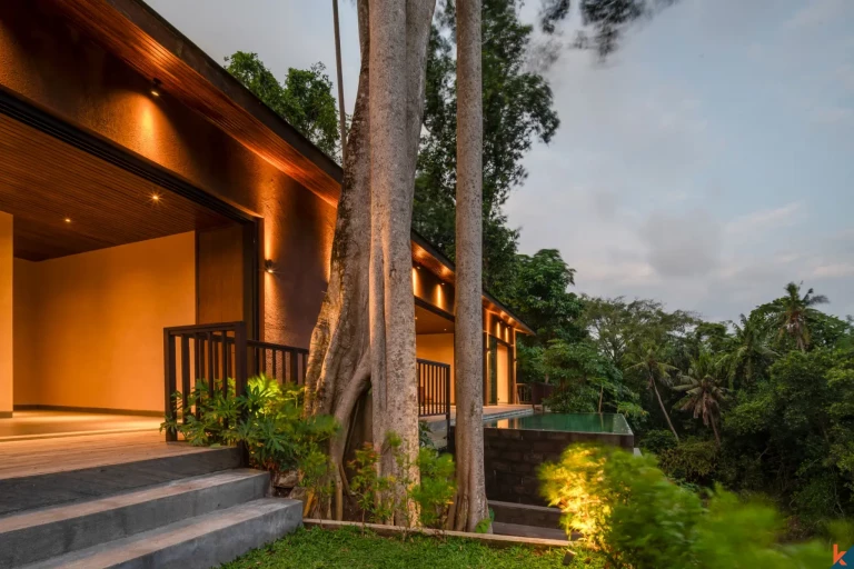 Properti baru dengan empat kamar tidur berstatus hak sewa menghadap hutan di Kaba Kaba