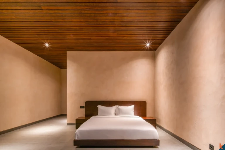 Properti baru dengan empat kamar tidur berstatus hak sewa menghadap hutan di Kaba Kaba