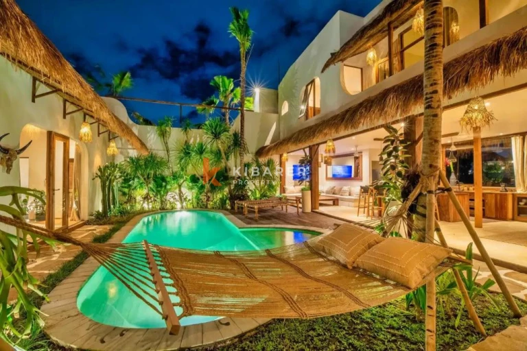 Lovely Tropical Three-Bedroom Villa in Umalas