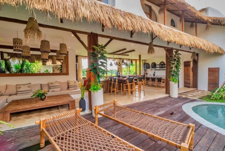Lovely Tropical Three-Bedroom Villa in Umalas