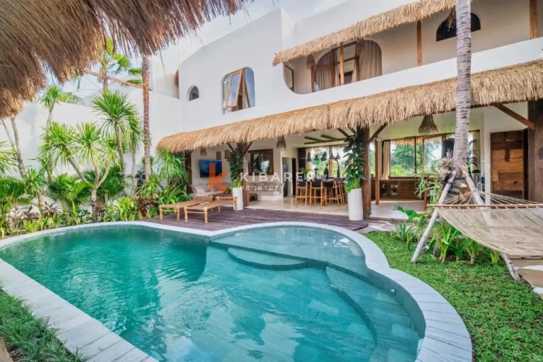 Lovely Tropical Three-Bedroom Villa in Umalas