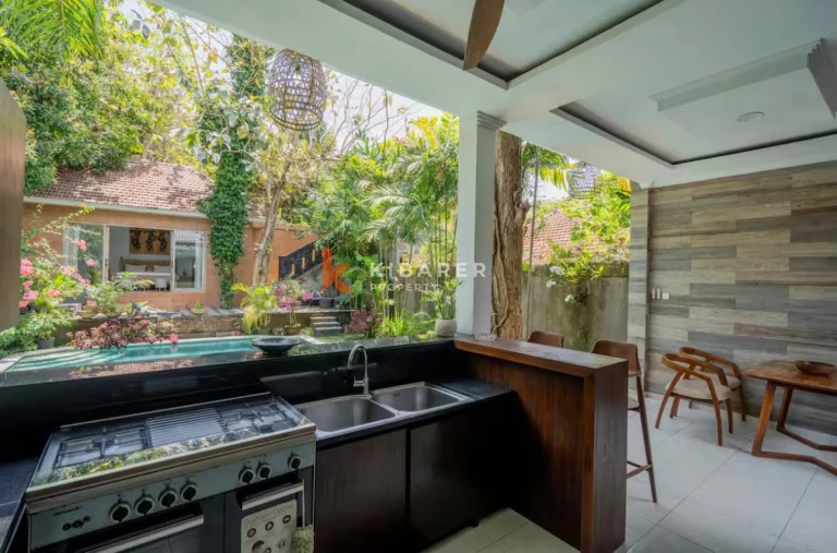 Spacious Tropical Three Bedroom Villa Near Jimbaran