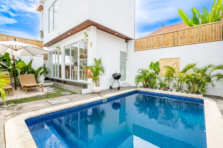 Beachside Two Bedroom Villa with Enclosed Living in Munggu