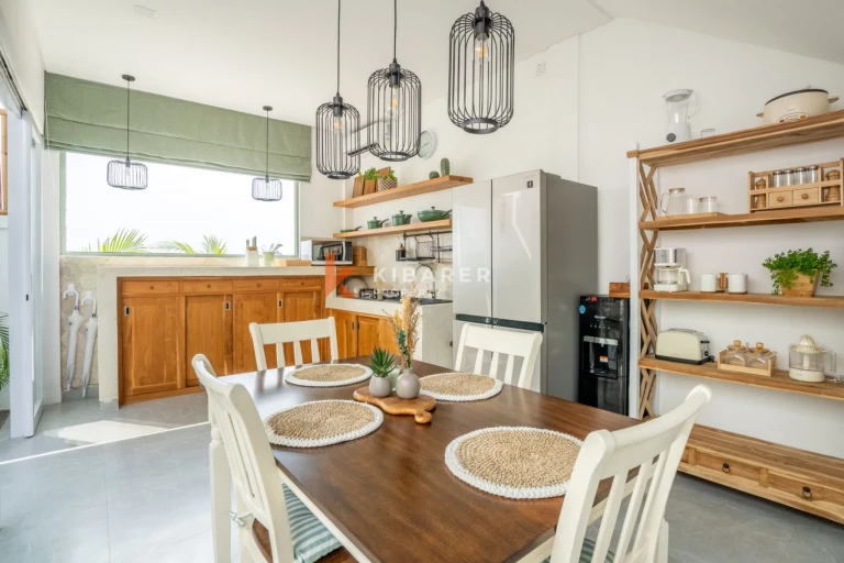 Beachside Two Bedroom Villa with Enclosed Living in Munggu