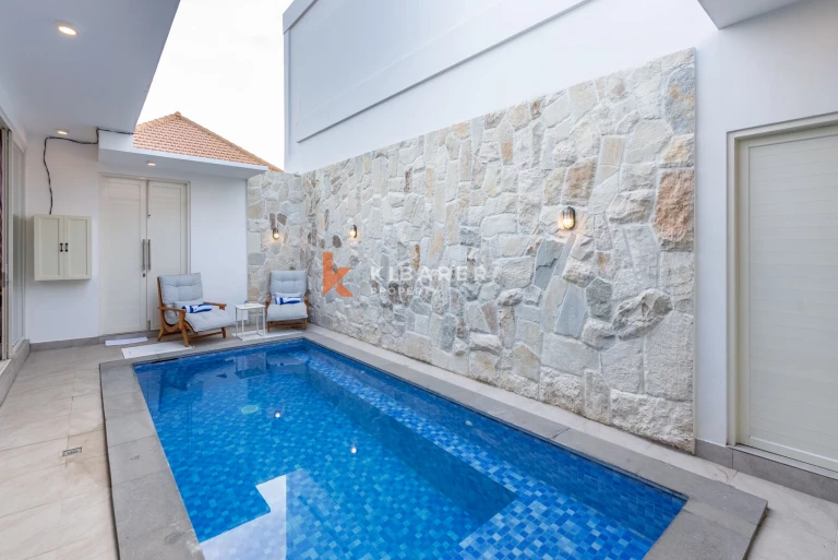 Cozy Romantic Retreat: Charming Two-Bedroom Hideaway in Prime Berawa