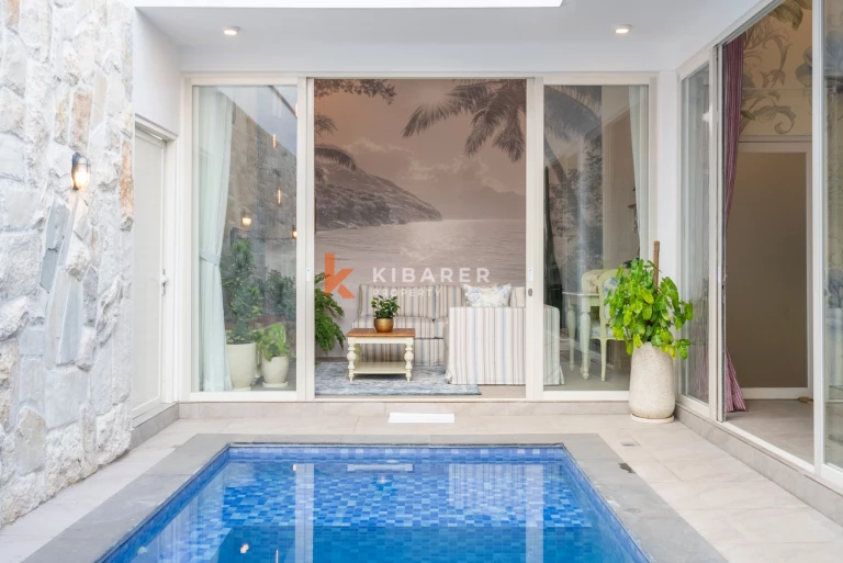 Cozy Romantic Retreat: Charming Two-Bedroom Hideaway in Prime Berawa