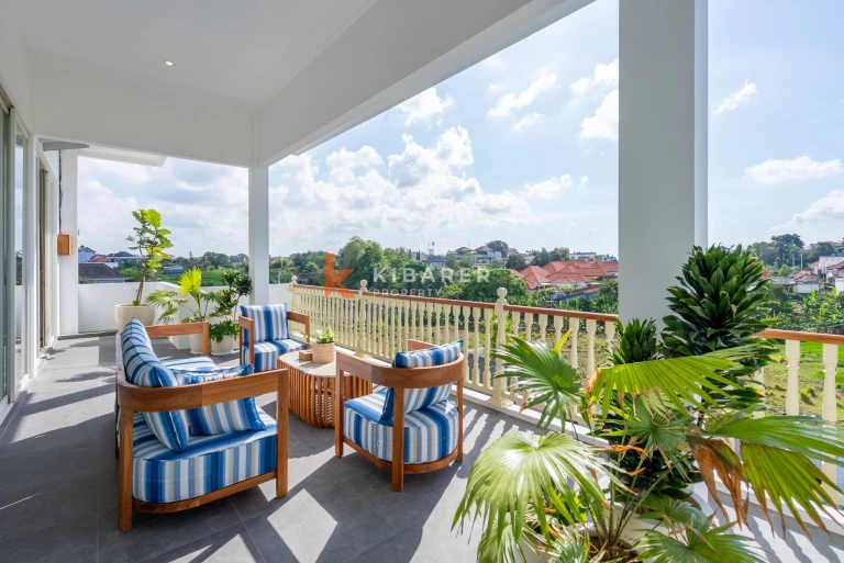 Impressive Six-Bedroom Luxury Villa with Spacious Poolside Living in Canggu